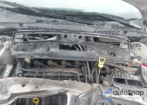 2010 Ford Focus Se z USA, uszkodzony, nr VIN 1FAHP3FN3AW108524